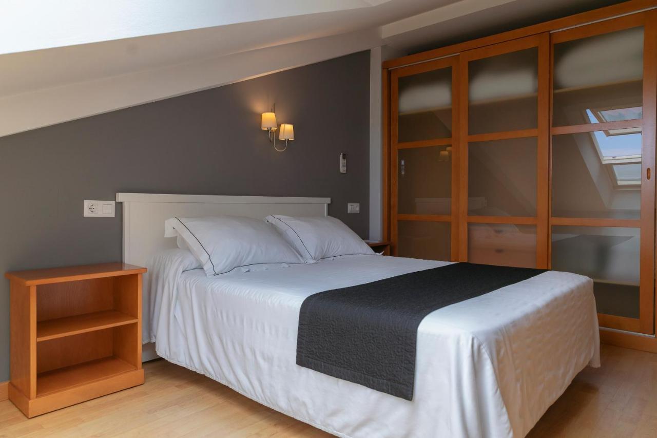 Hotel Lombina Pobra Do Caraminal Εξωτερικό φωτογραφία